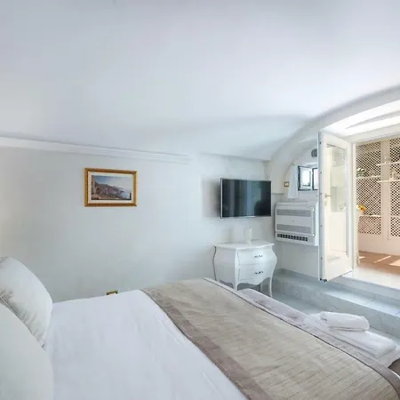 Guest house Lauro Dependance 4*